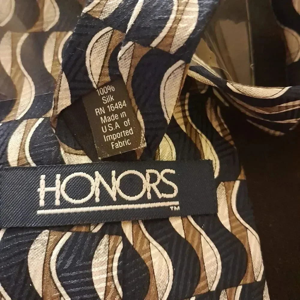 NWT Honors Silk Tie Made in the USA